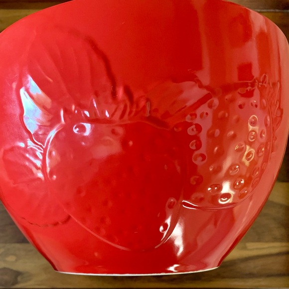 Red Strawberry Mixing Bowl - Picture 2 of 4